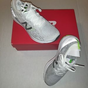 New Balance Men's 890v7 Running Shoe Size 7